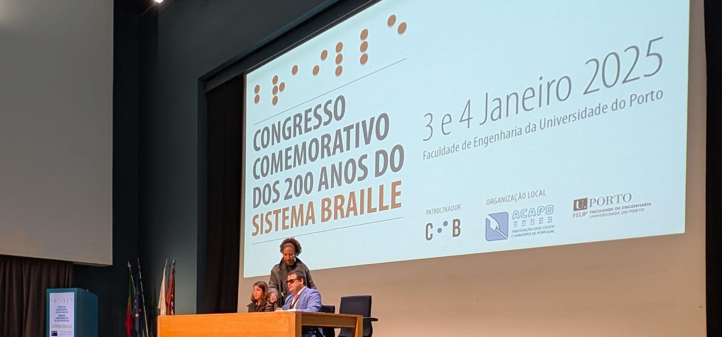 Marina Rojas en una ponencia en el Congreso 200 años Oporto