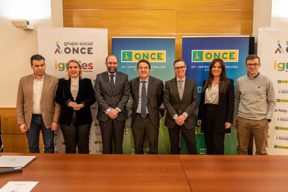 Responsables del CTI de la ONCE y la Cátedra de Tiflotecnología de la Universidad Complutense